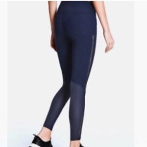 Victoria Sport Knockout Leggings- Navy